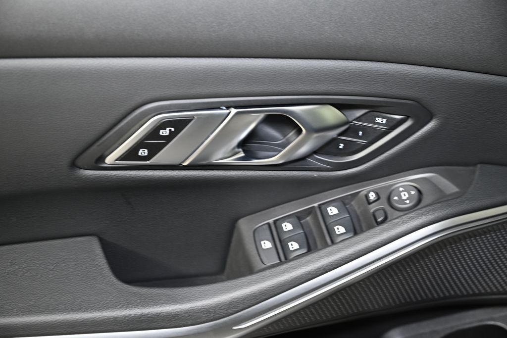 2023 BMW 3 Series 330i xDrive 22