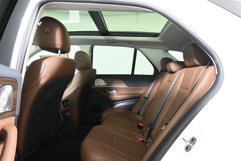 Thumbnail: 2026 Mercedes-Benz GLE - 27