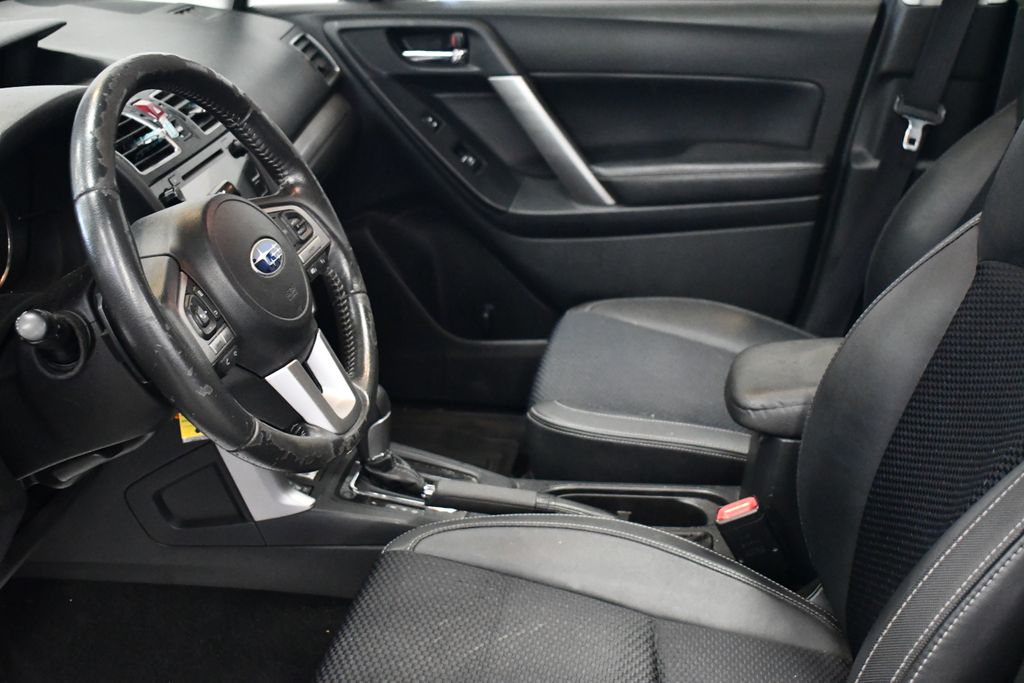 Thumbnail: 2017 Subaru Forester - 6