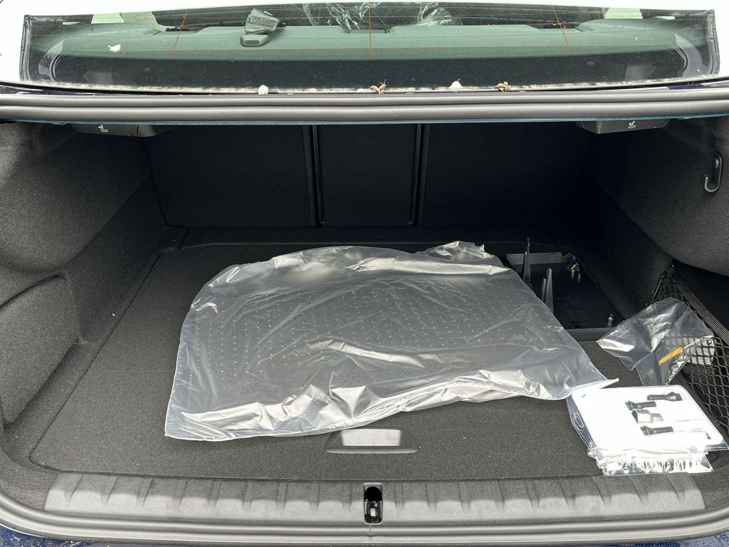 Thumbnail: 2025 BMW 2 Series - 24