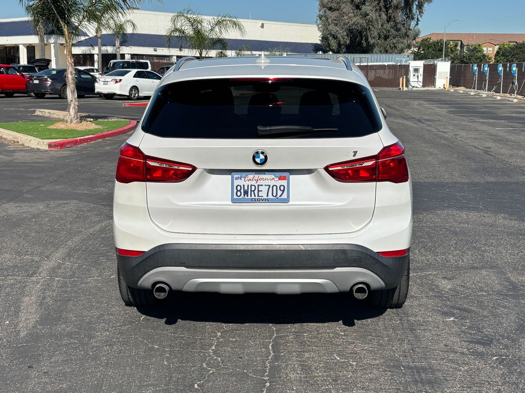 Thumbnail: 2018 BMW X1 - 6