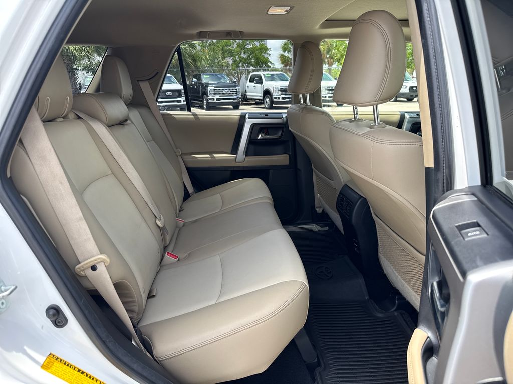 Used 2016 White Toyota SR5 Premium image 28
