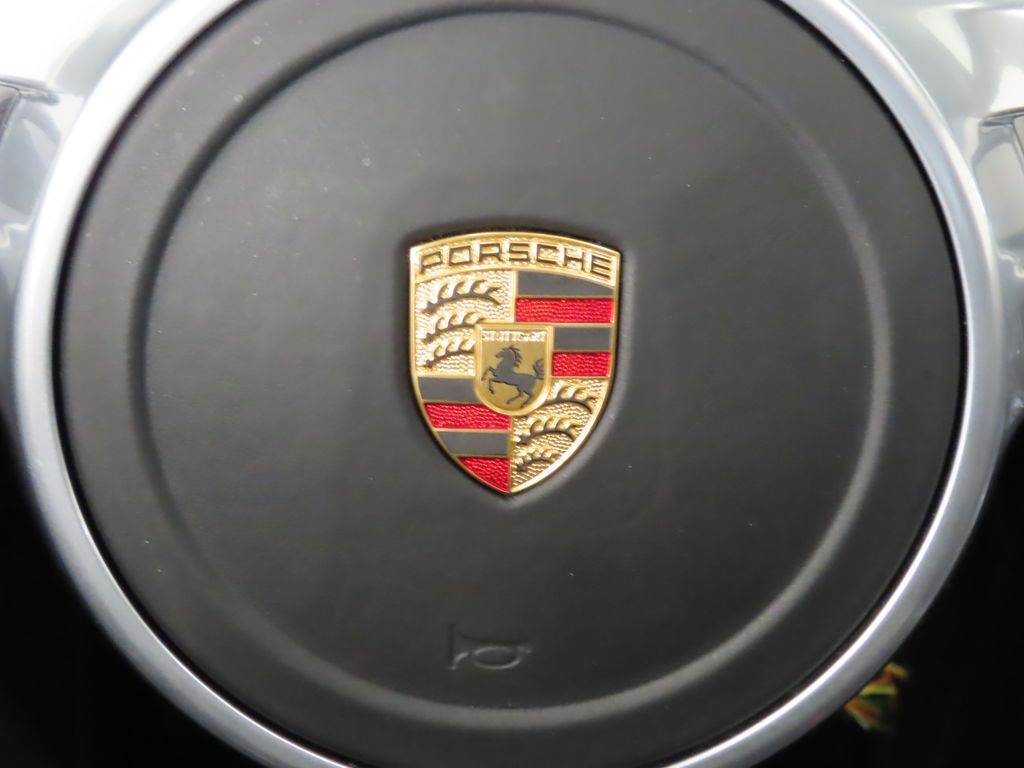 Thumbnail: 2016 Porsche 911 - 20