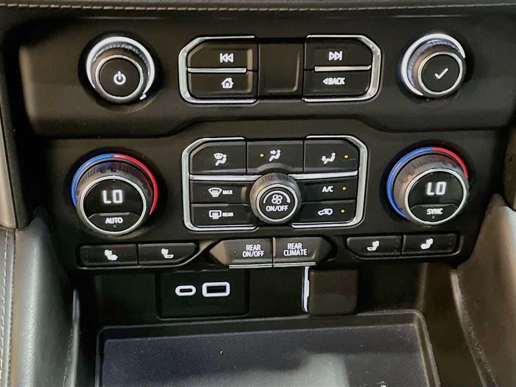 Used 2024 Summit White Chevrolet Z71 image 16