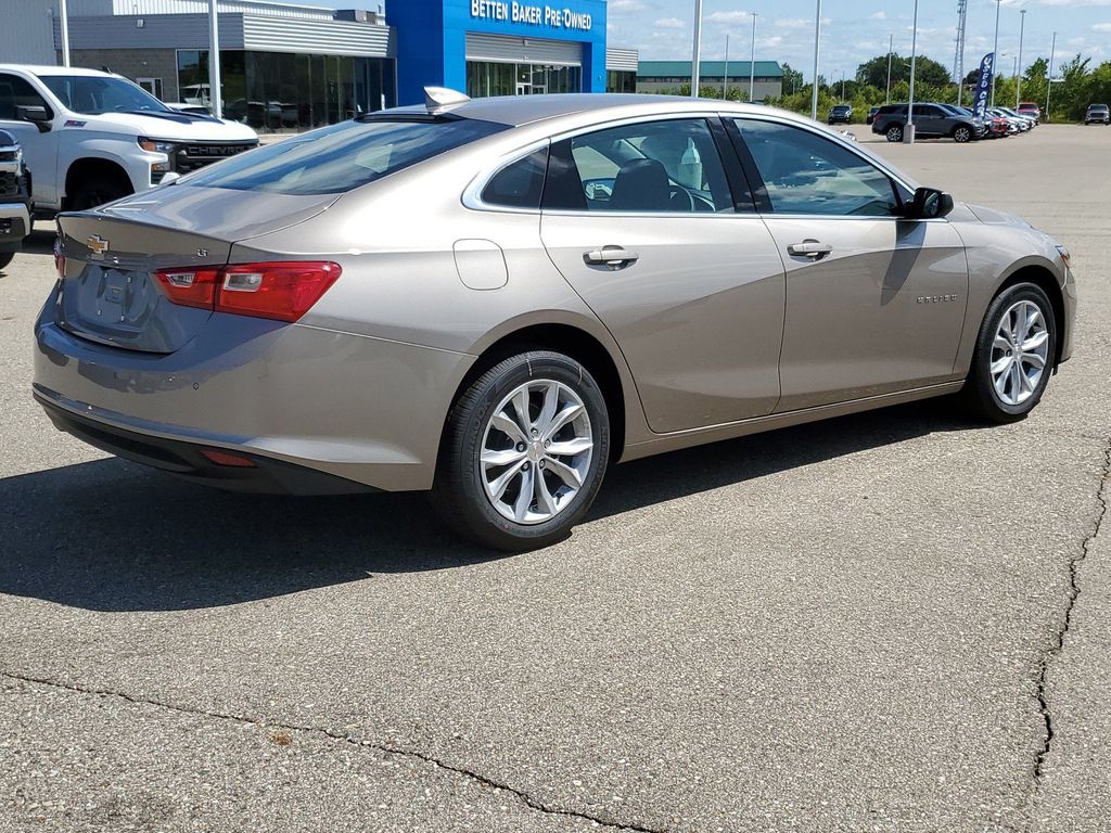 2025 Chevrolet Malibu LT 4