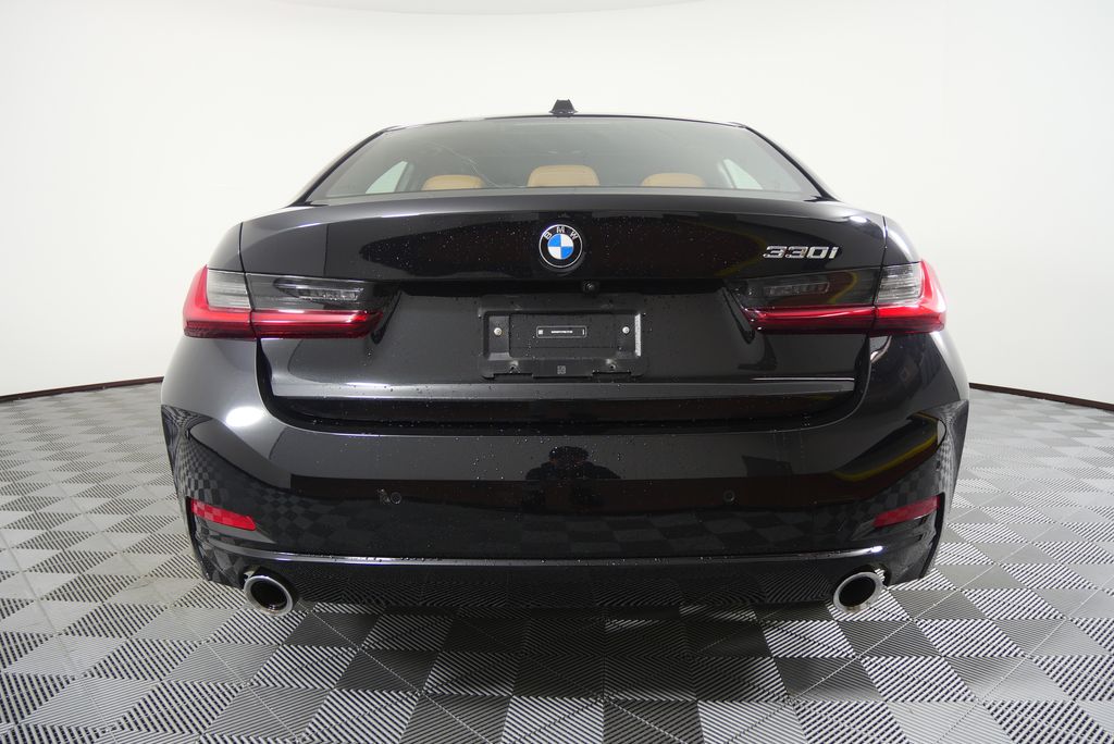 Thumbnail: 2024 BMW 3 Series - 4