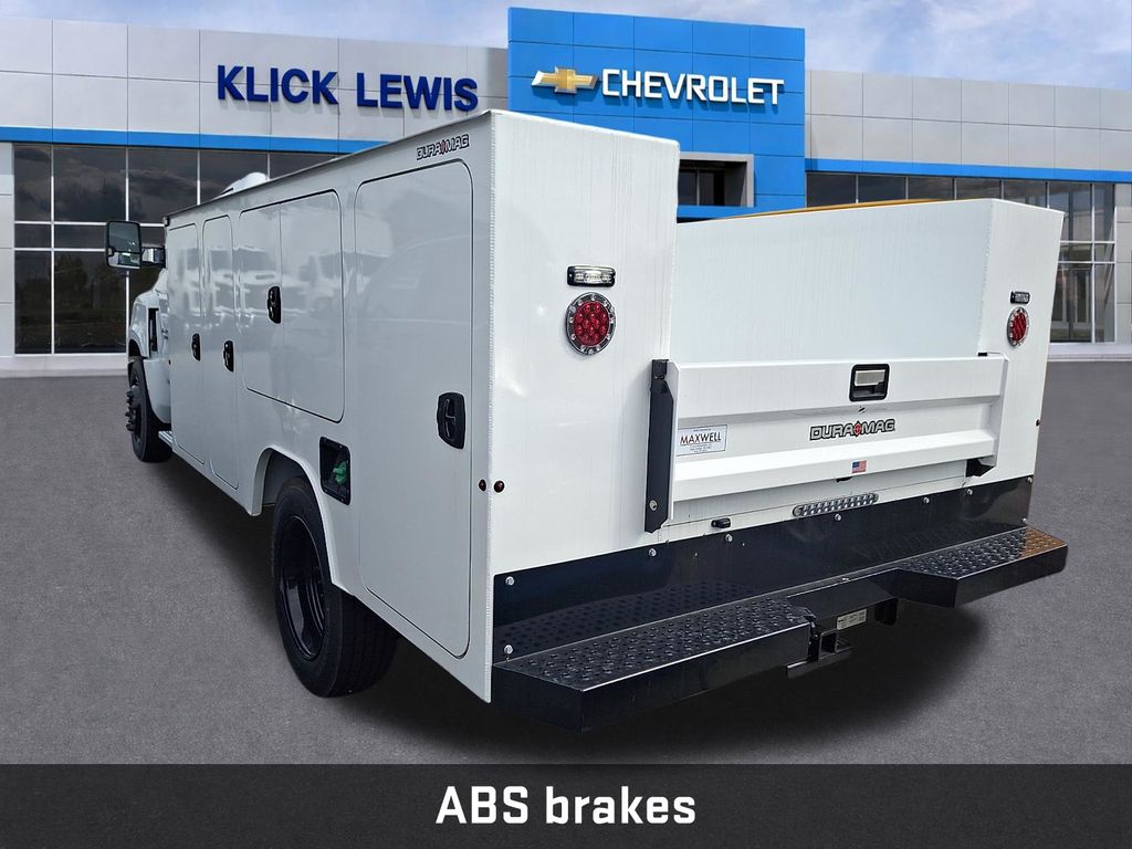 2024 Chevrolet Silverado 5500HD 1LT - 2
