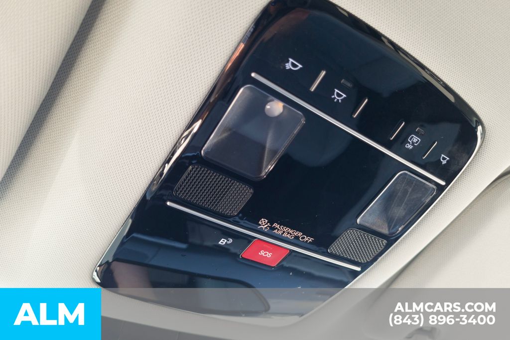 Certified Used 2025 White Hyundai SEL image 17