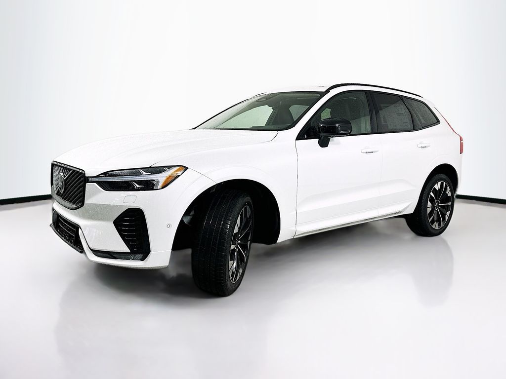 2026 Volvo XC60 B5 Plus