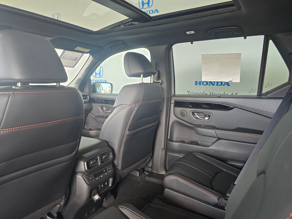 Thumbnail: 2026 Honda Pilot - 18