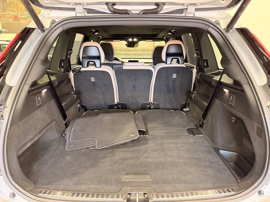 Thumbnail: 2025 Volvo XC90 - 23