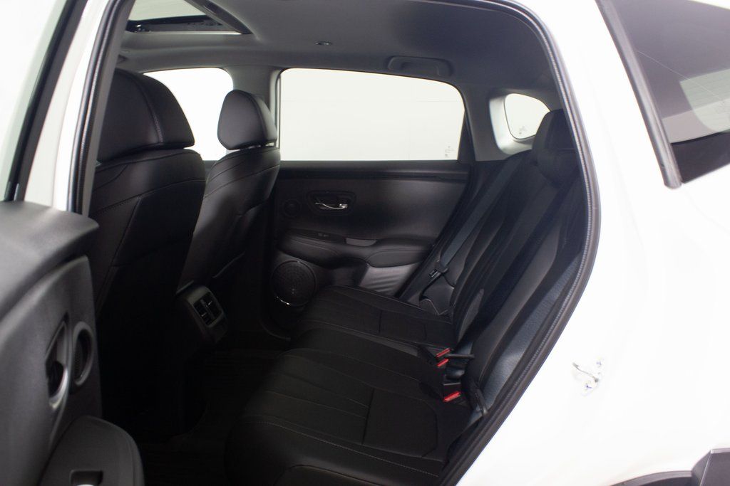 2025 Acura ADX  6
