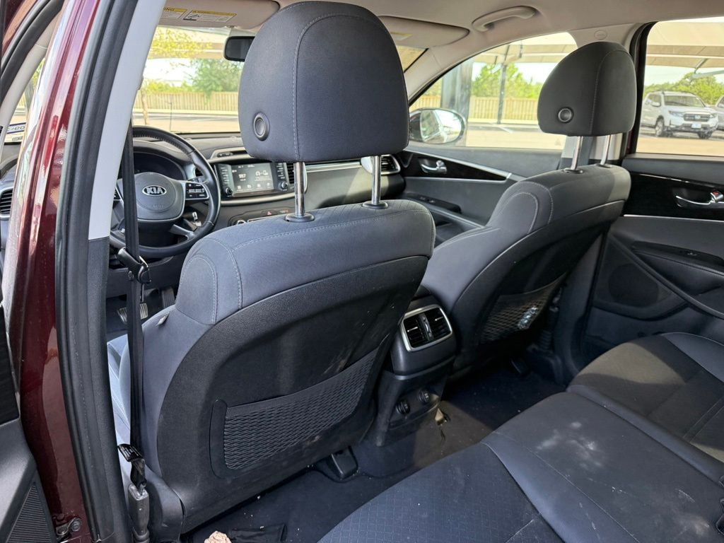 Thumbnail: 2019 Kia Sorento - 23