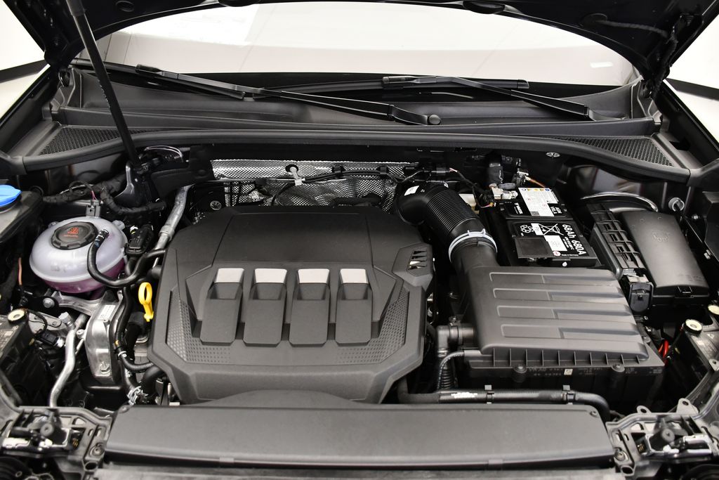 Thumbnail: 2025 Audi Q3 - 12