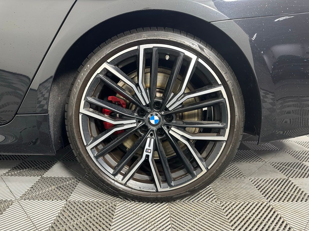 Thumbnail: 2022 BMW 5 Series - 10