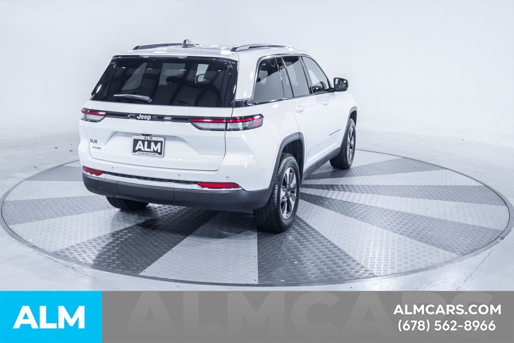 Used 2024 White Jeep 4xe image 9