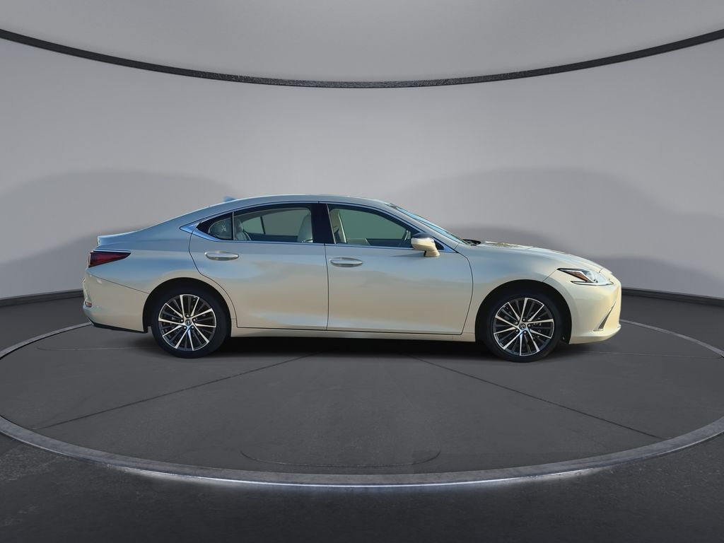 Thumbnail: 2025 Lexus ES - 9