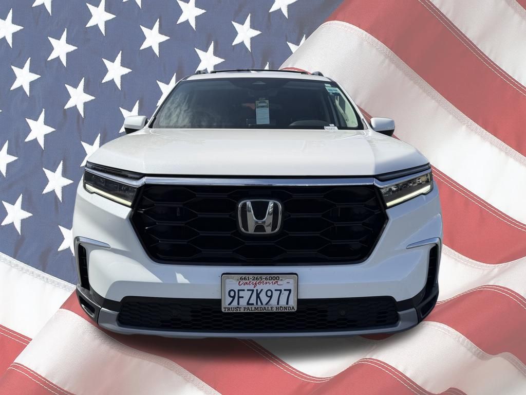 View vehicle photo 4