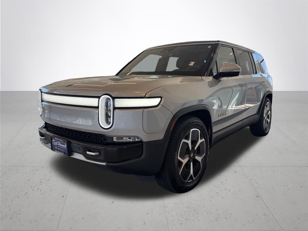2024 Rivian R1S Adventure