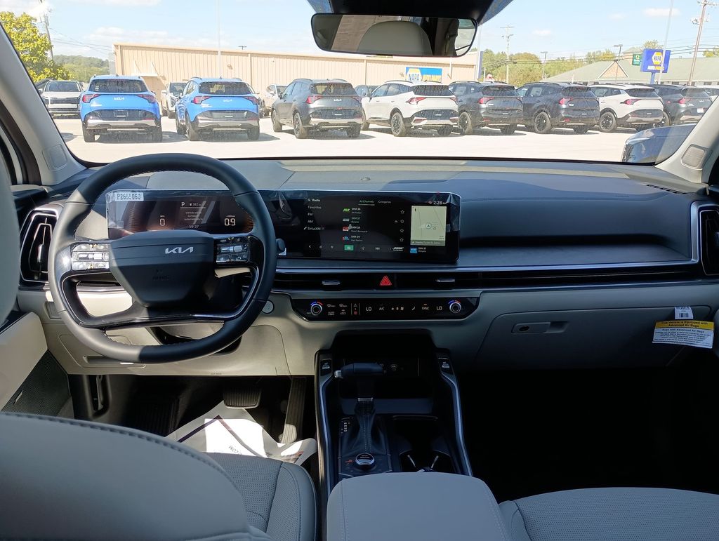 Used 2026 White Kia X-Line EX image 10