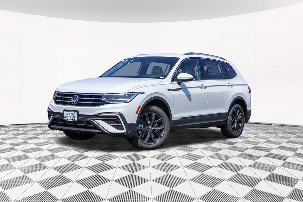 2024 Volkswagen Tiguan 2.0T SE 2