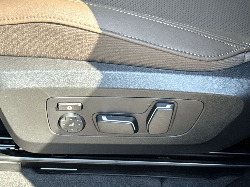 Thumbnail: 2026 BMW X3 - 12