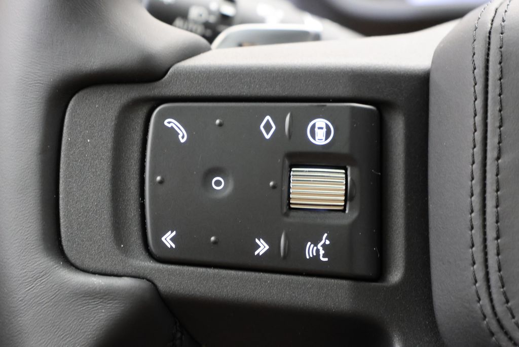 Thumbnail: 2026 Land Rover Defender - 18