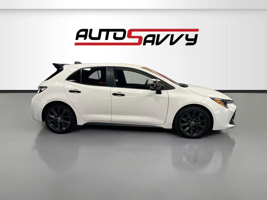 Used 2022 White Toyota SE Nightshade Edition image 8
