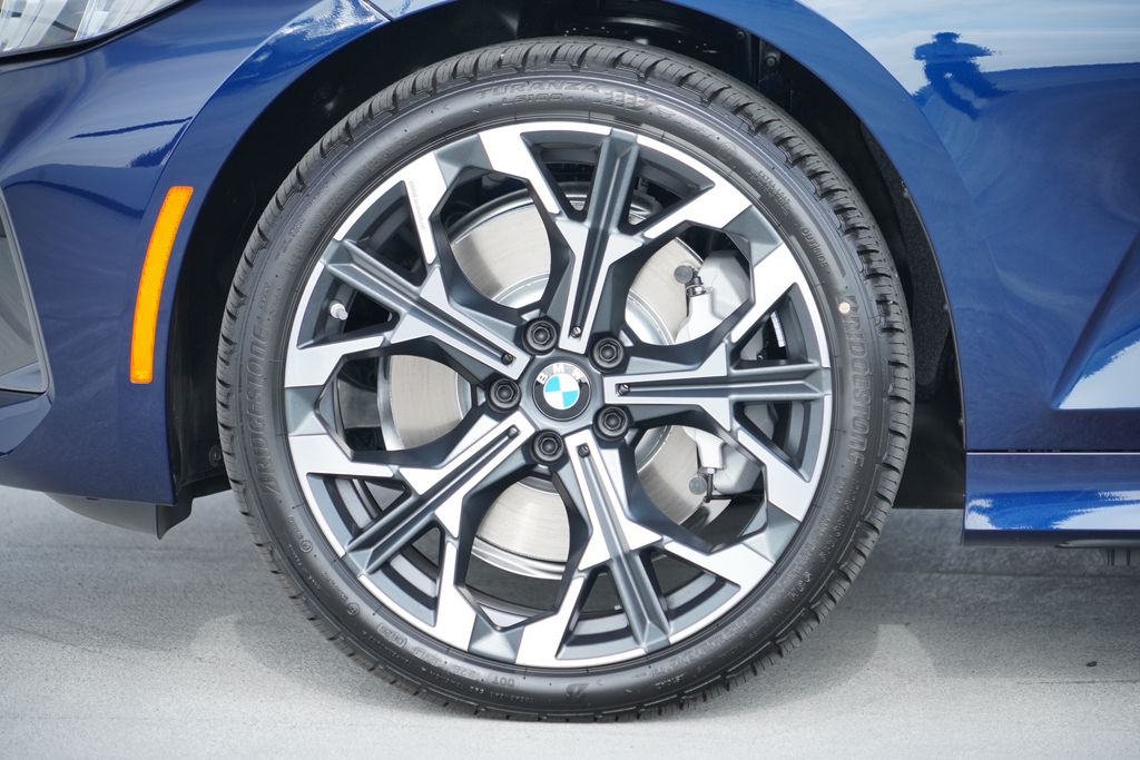 Thumbnail: 2026 BMW 3 Series - 5