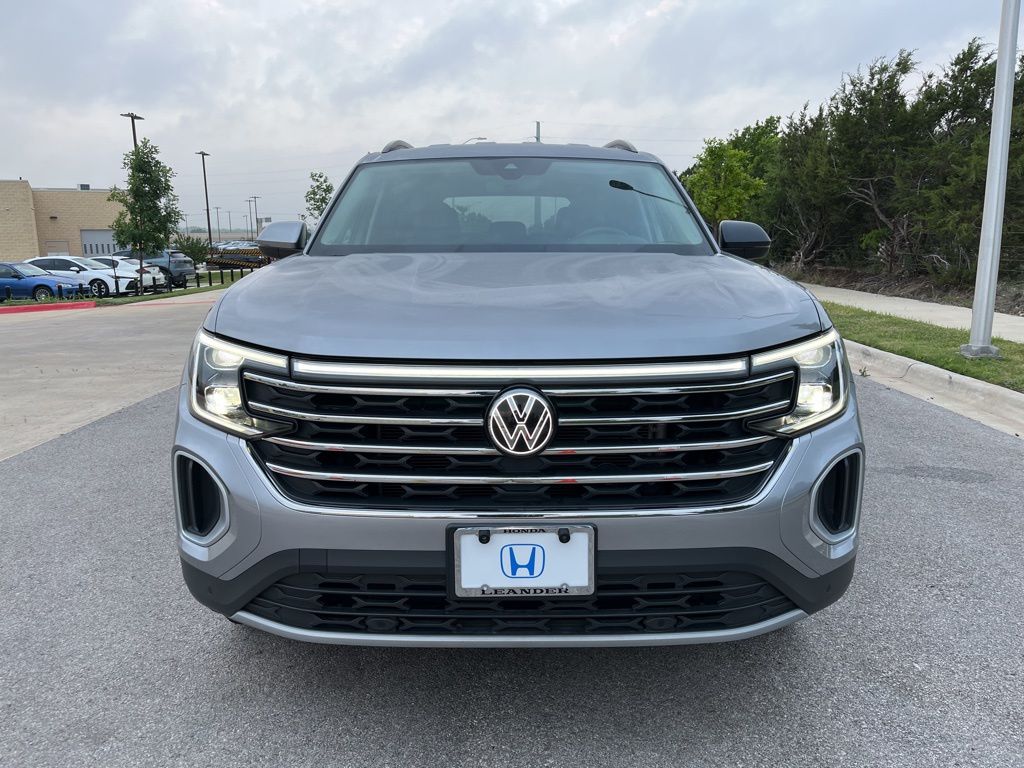 2024 Volkswagen Atlas SE 2