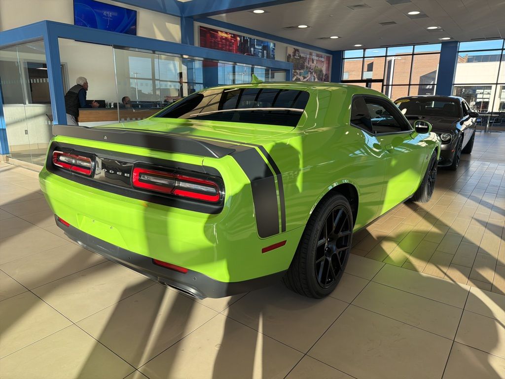 Thumbnail: 2015 Dodge Challenger - 5