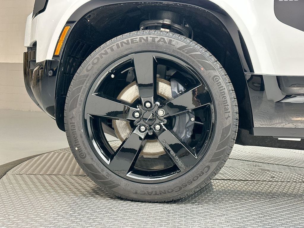 Thumbnail: 2026 Land Rover Defender - 5