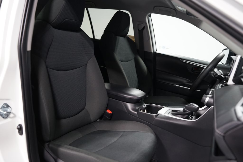 Thumbnail: 2025 Toyota RAV4 - 26