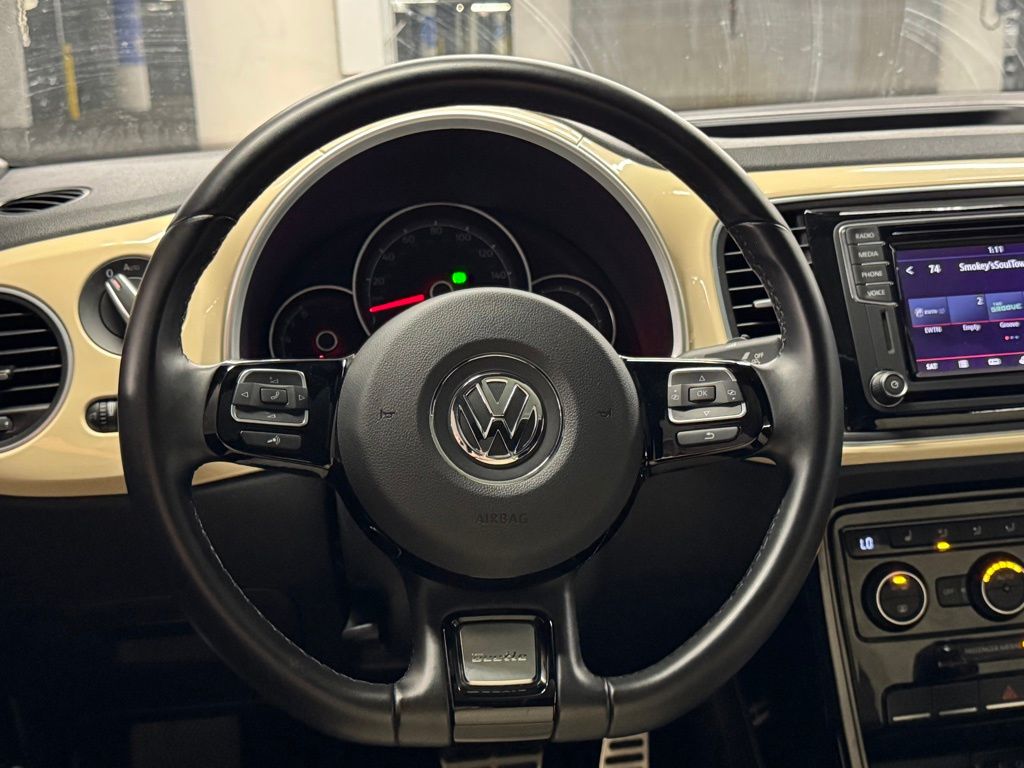 2019 Volkswagen Beetle 2.0T Final Edition SE 21