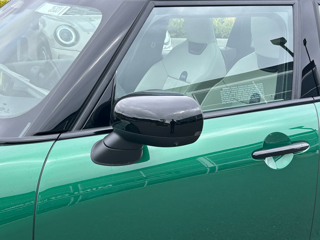 2025 MINI Cooper Hardtop S 10