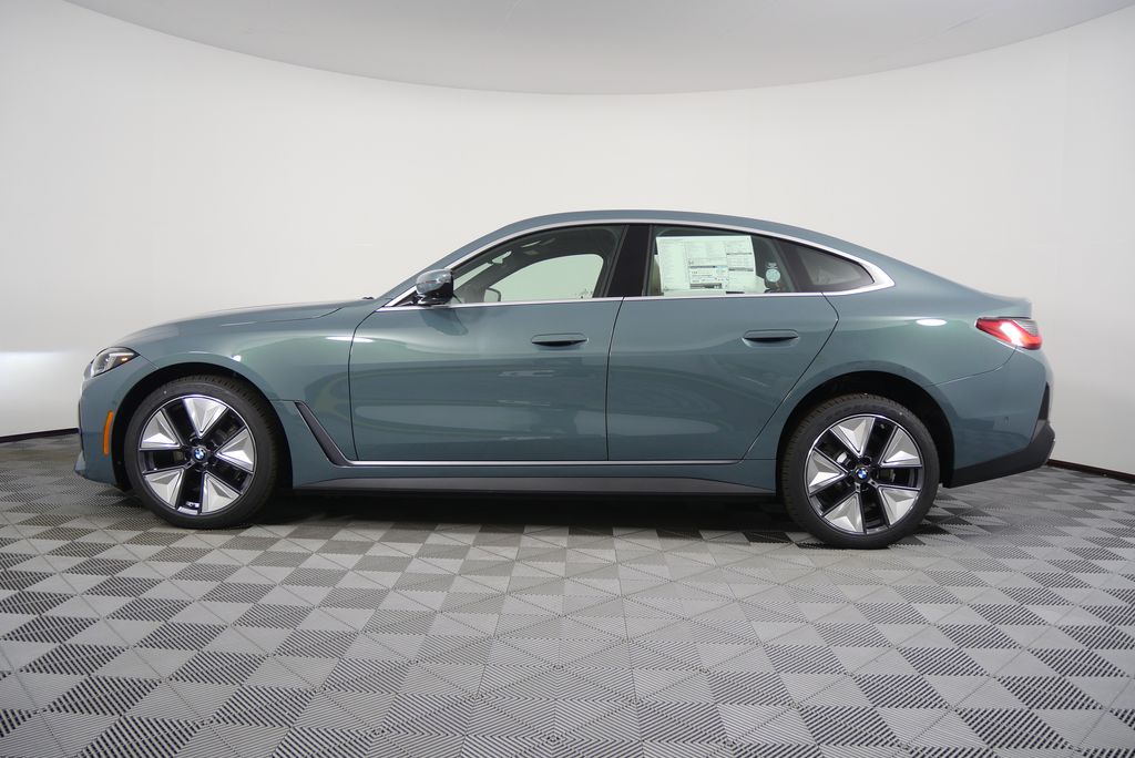 Thumbnail: 2025 BMW i4 - 5