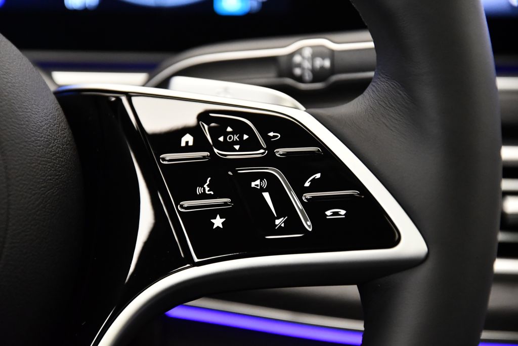 Thumbnail: 2025 Mercedes-Benz GLS - 24