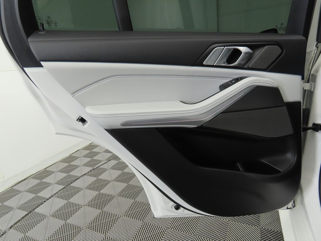 Thumbnail: 2023 BMW X5 - 27