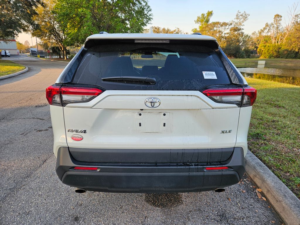 2022 Toyota RAV4 XLE Premium 4