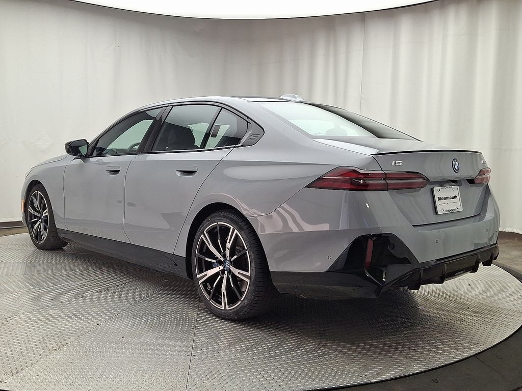 Thumbnail: 2024 BMW i5 - 6