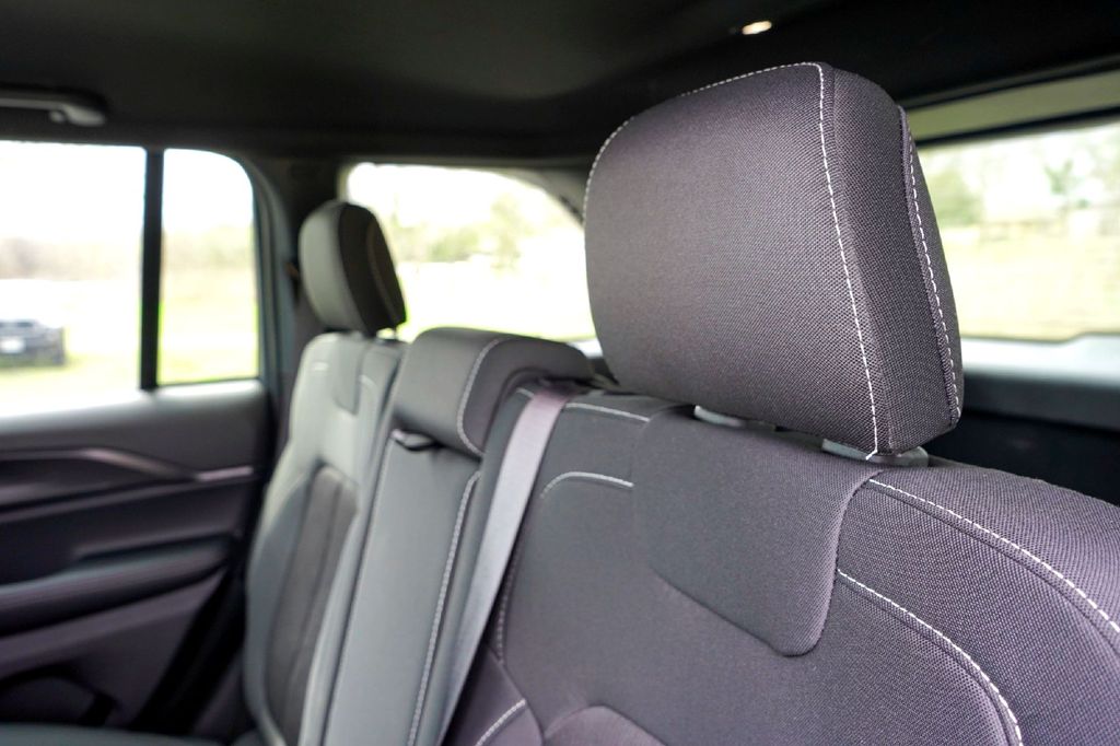 New Car 2025 Jeep Grand Cherokee  Laredo For Sale Under $30,000 In Taylor, Texas