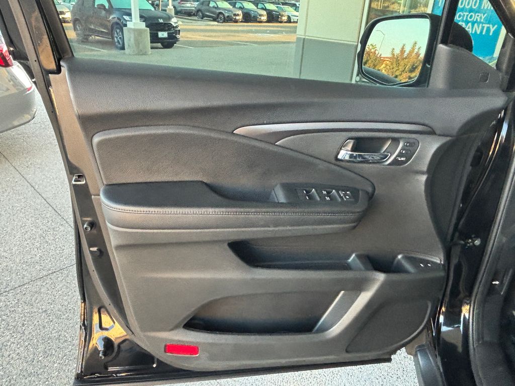 Thumbnail: 2022 Honda Pilot - 29