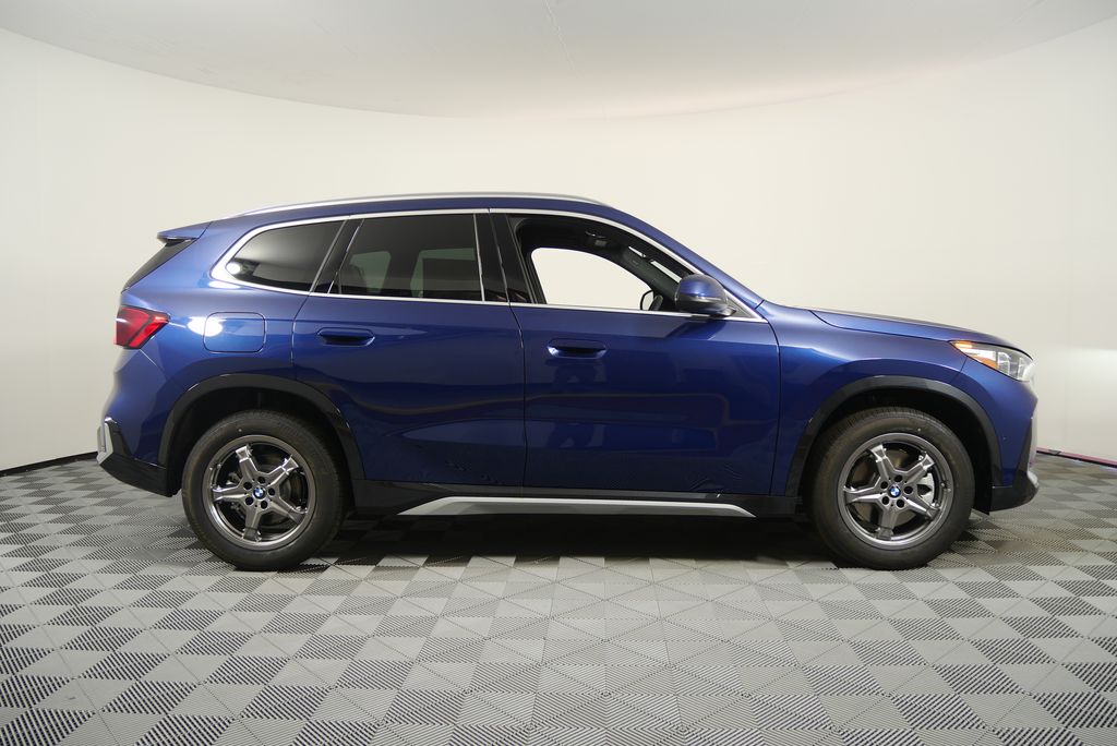 Thumbnail: 2025 BMW X1 - 2
