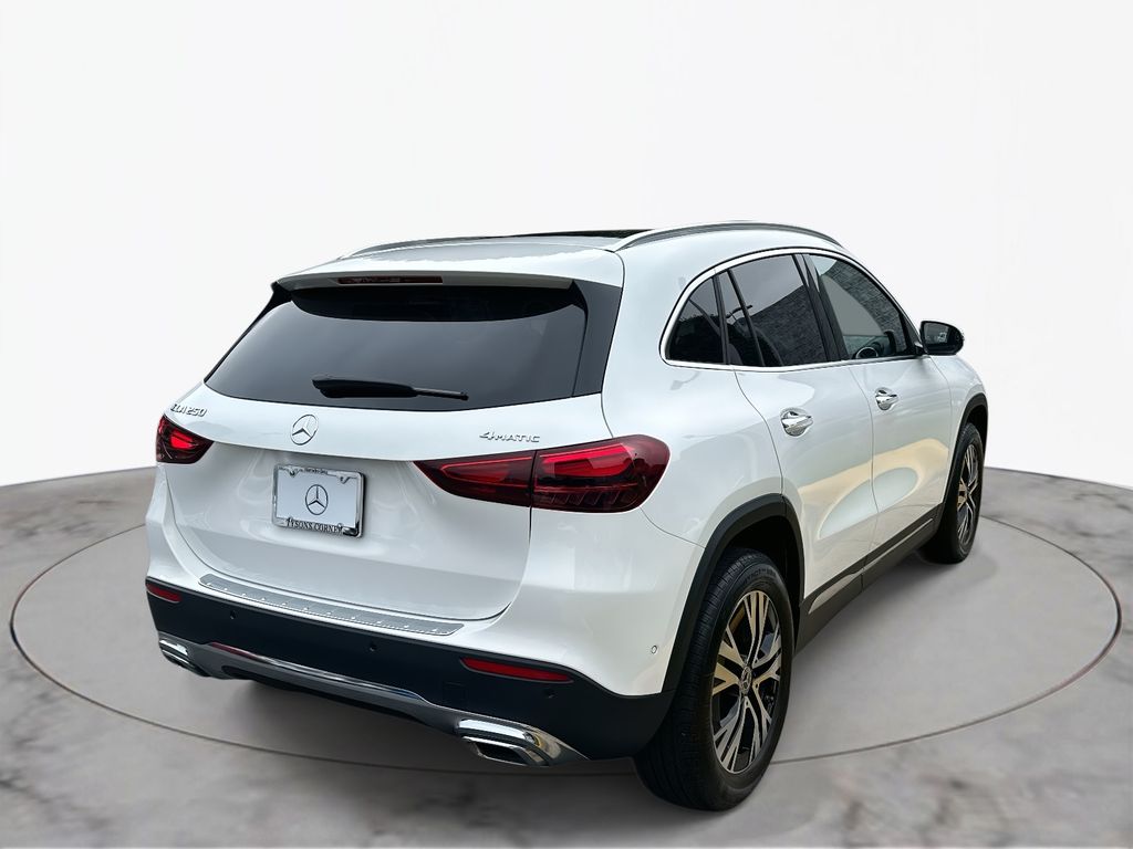 Thumbnail: 2025 Mercedes-Benz GLA - 8