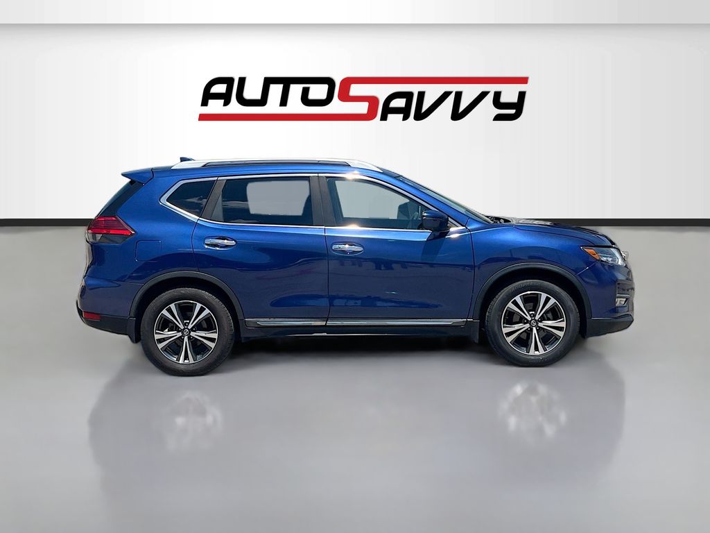 Used 2017 Blue Nissan SL image 8