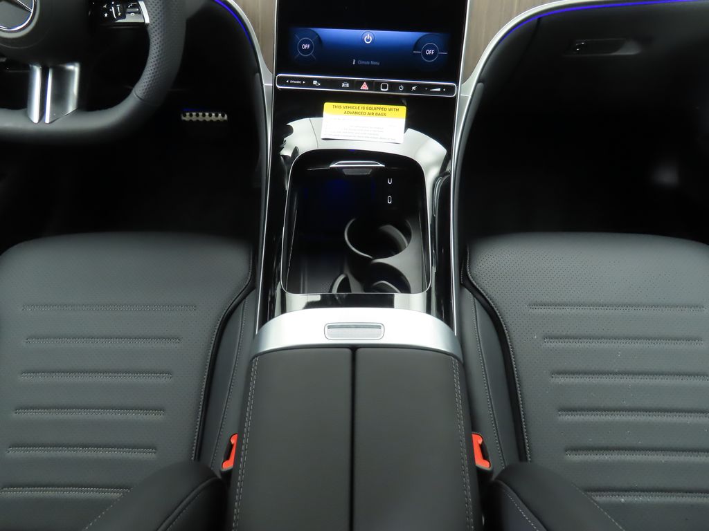 Thumbnail: 2025 Mercedes-Benz GLC - 16