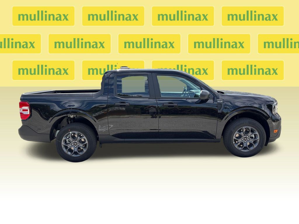 New 2026 Black Ford XLT image 2