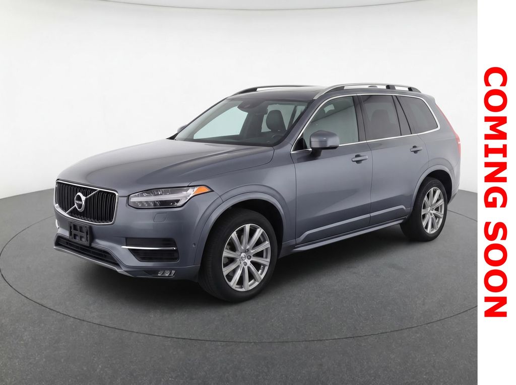 2017 Volvo XC90 T6 AWD Momentum's photo