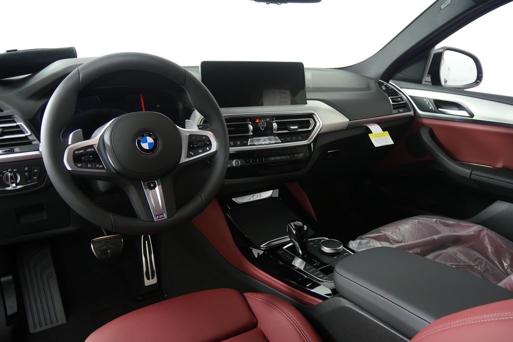 2025 BMW X4 xDrive30i 17