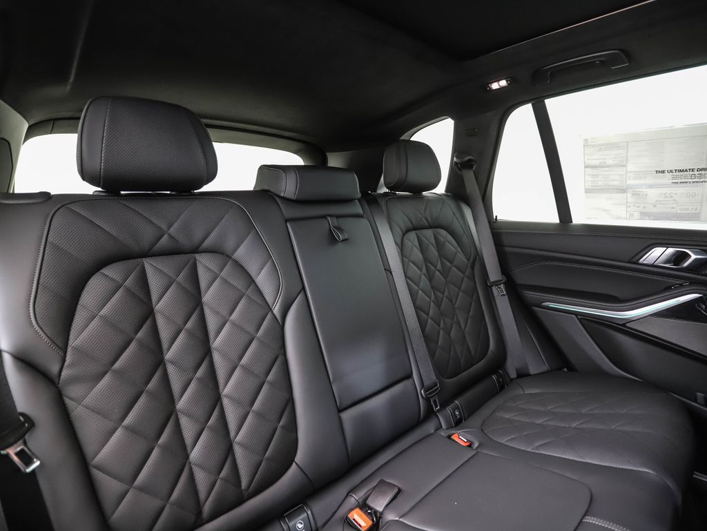 Thumbnail: 2026 BMW X5 - 28